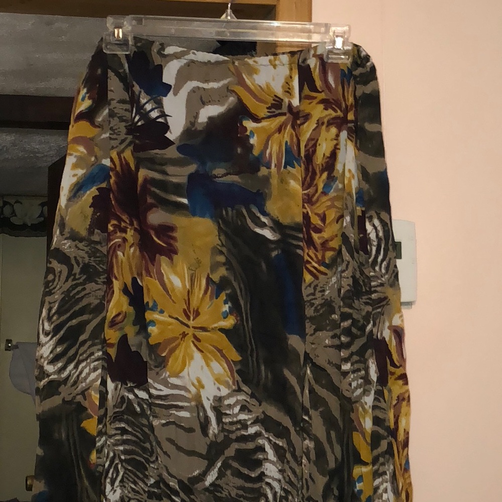 Broomstick fabric multi color skirt